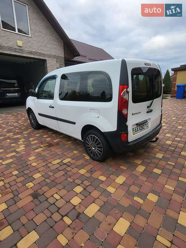 Минивэн Renault Kangoo 2011 в Смеле