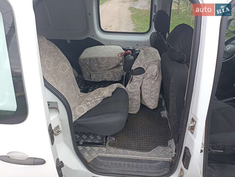 Минивэн Renault Kangoo 2016 в Александрие фото 8 Минивэн Renault Kangoo 2016 в Александрие