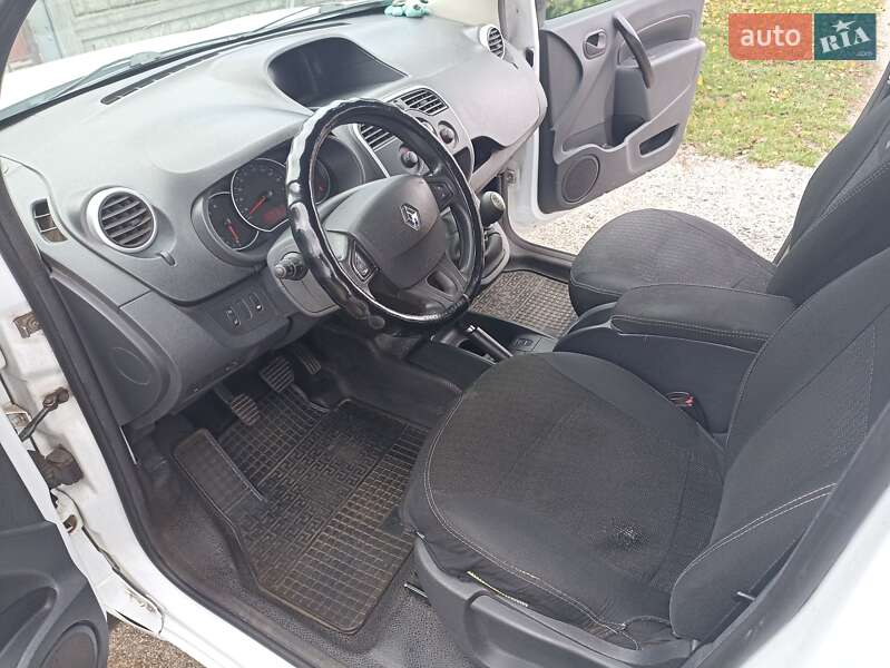 Минивэн Renault Kangoo 2016 в Александрие фото 12 Минивэн Renault Kangoo 2016 в Александрие