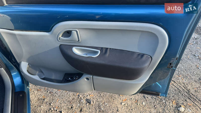 Минивэн Renault Kangoo 2007 в Николаеве фото 7 Минивэн Renault Kangoo 2007 в Николаеве