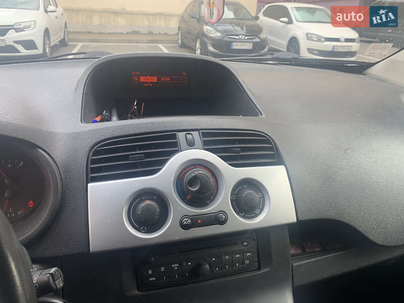 Грузовой фургон Renault Kangoo 2012 в Киеве