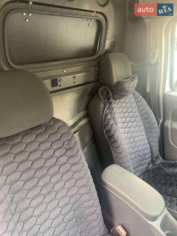 Грузовой фургон Renault Kangoo 2012 в Киеве