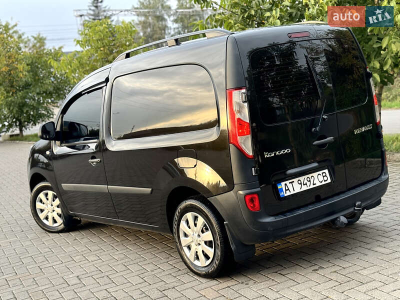 Грузовой фургон Renault Kangoo 2014 в Черновцах
