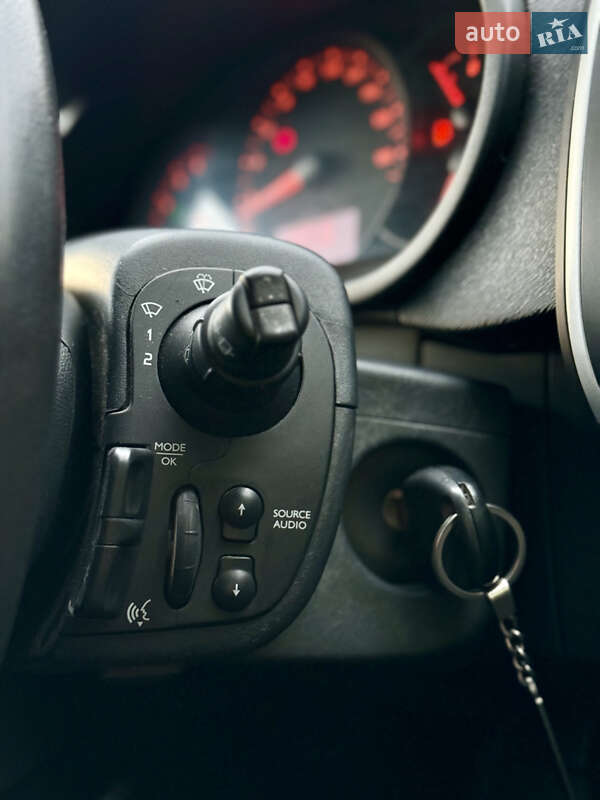 Грузовой фургон Renault Kangoo 2014 в Черновцах