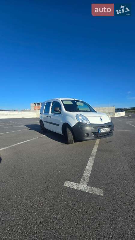 Вантажопасажирський фургон Renault Kangoo 2011 в Львові