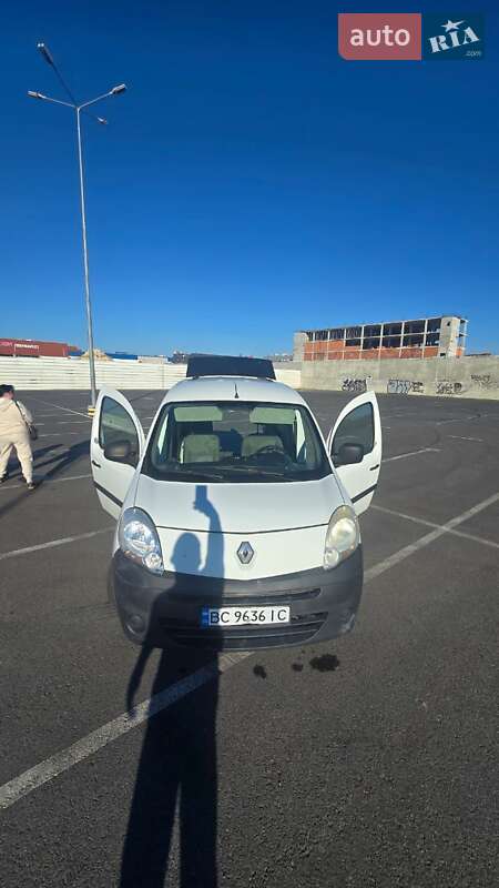 Вантажопасажирський фургон Renault Kangoo 2011 в Львові
