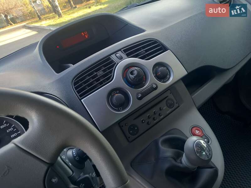 Минивэн Renault Kangoo 2008 в Ватутино фото 23 Минивэн Renault Kangoo 2008 в Ватутино
