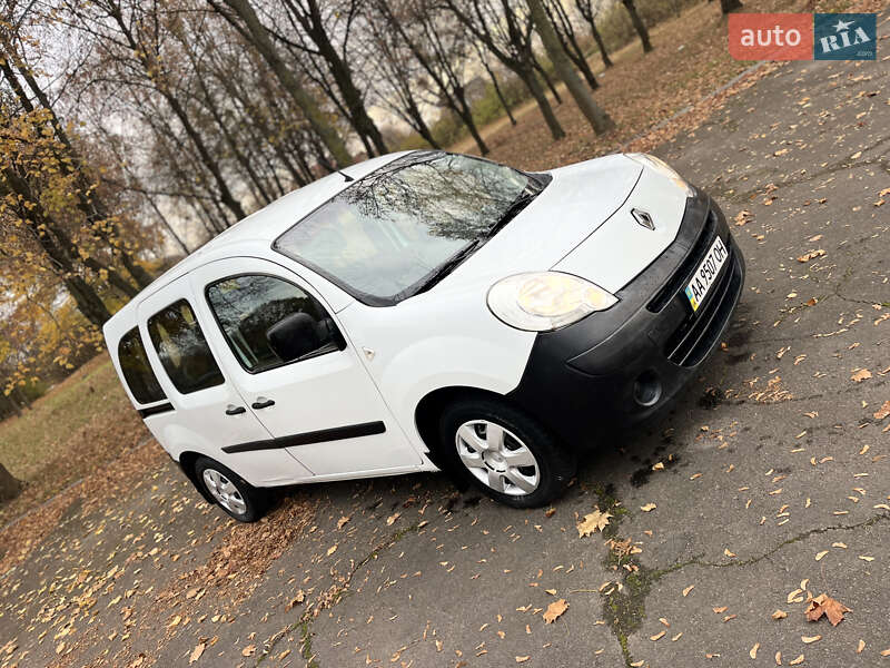 Минивэн Renault Kangoo 2011 в Владимире