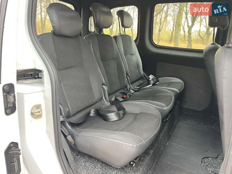 Минивэн Renault Kangoo 2011 в Владимире