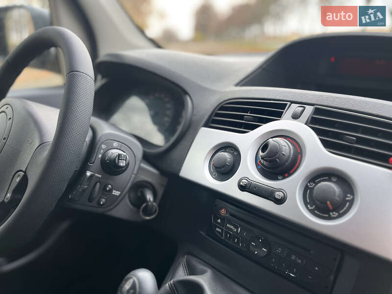 Минивэн Renault Kangoo 2011 в Владимире
