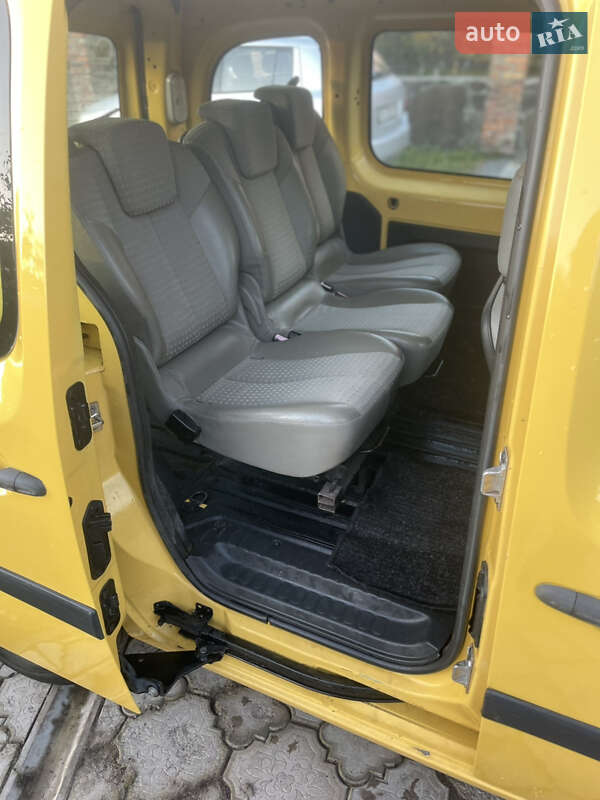 Вантажопасажирський фургон Renault Kangoo 2013 в Луцьку