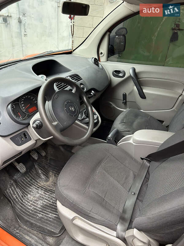 Грузовой фургон Renault Kangoo 2009 в Баре