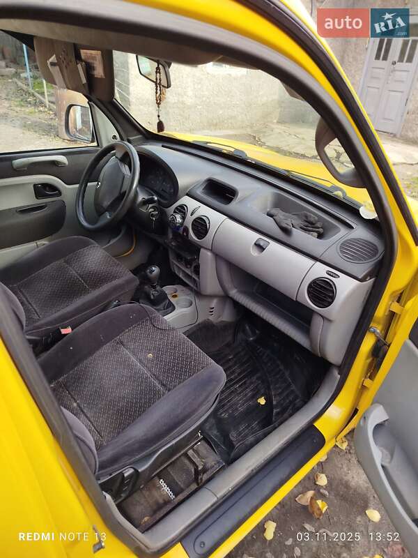 Минивэн Renault Kangoo 2004 в Хороле