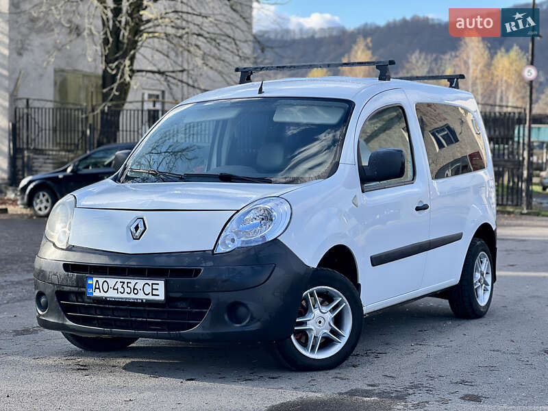 Минивэн Renault Kangoo 2008 в Хусте