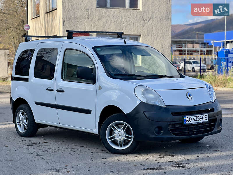 Минивэн Renault Kangoo 2008 в Хусте