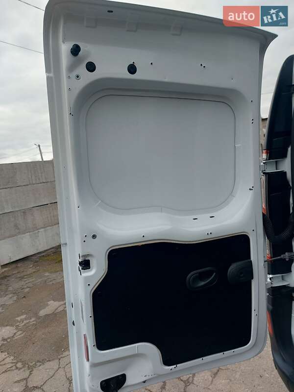 Грузовой фургон Renault Kangoo 2020 в Млинове фото 24 Грузовой фургон Renault Kangoo 2020 в Млинове