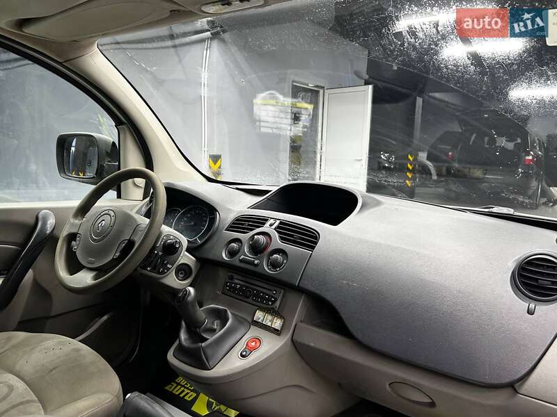 Минивэн Renault Kangoo 2010 в Черновцах
