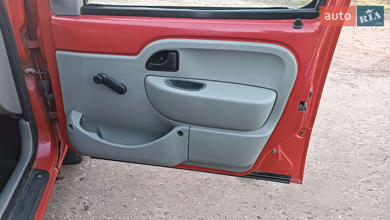 Минивэн Renault Kangoo 2003 в Ровно фото 13 Минивэн Renault Kangoo 2003 в Ровно