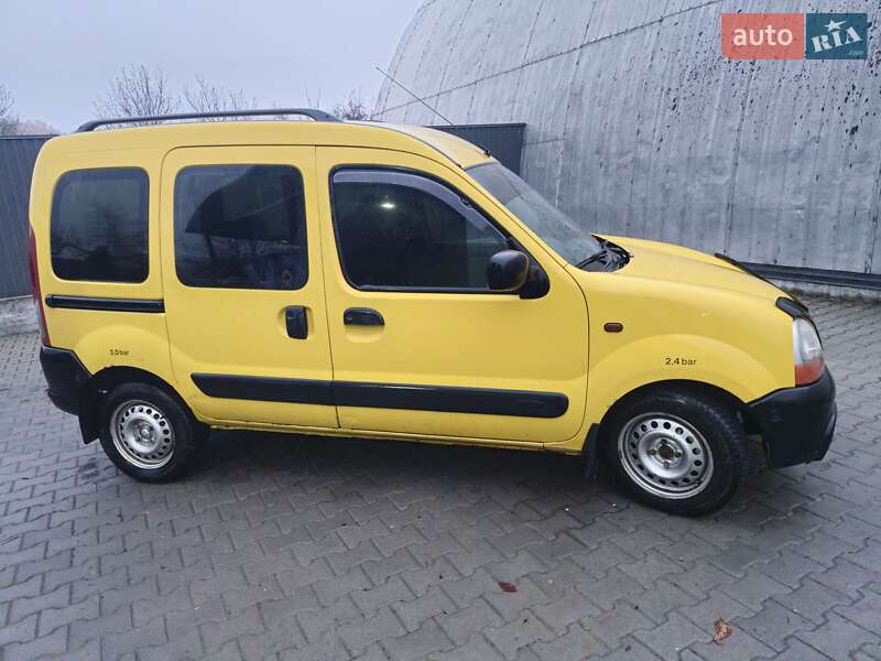 Минивэн Renault Kangoo 2002 в Косове