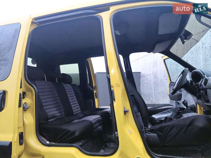 Минивэн Renault Kangoo 2002 в Косове