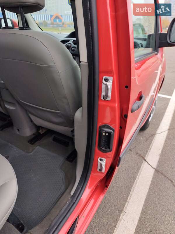 Мінівен Renault Kangoo 2010 в Києві
