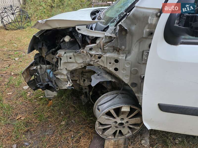 Грузовой фургон Renault Kangoo 2011 в Бузовой фото 5 Грузовой фургон Renault Kangoo 2011 в Бузовой