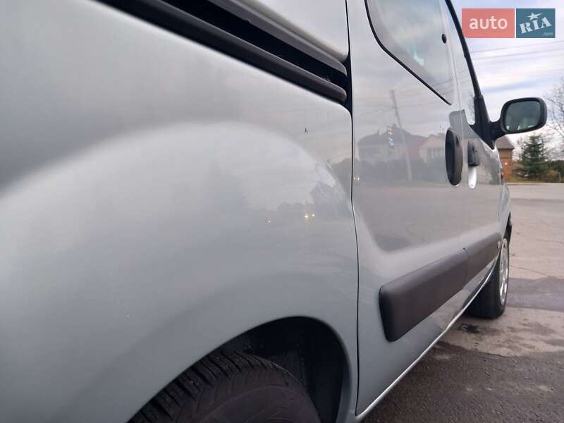 Минивэн Renault Kangoo 2002 в Городке фото 86 Минивэн Renault Kangoo 2002 в Городке