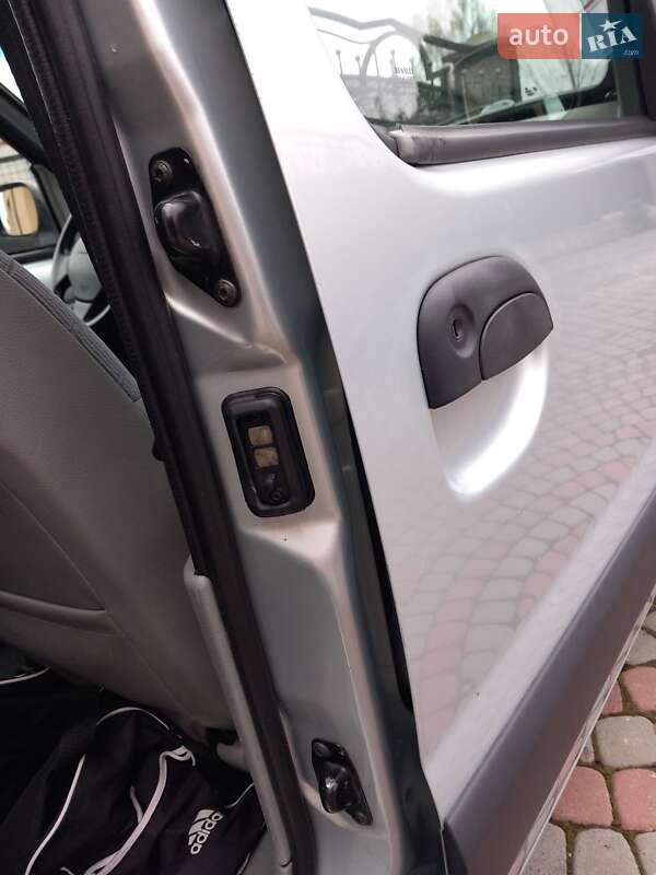 Минивэн Renault Kangoo 2002 в Городке фото 141 Минивэн Renault Kangoo 2002 в Городке