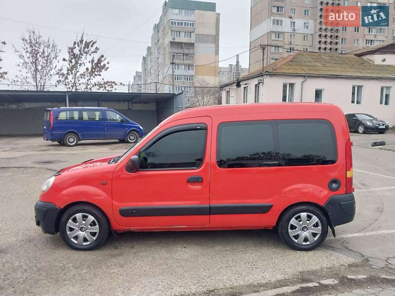 Минивэн Renault Kangoo 2004 в Николаеве фото 6 Минивэн Renault Kangoo 2004 в Николаеве