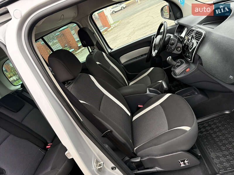 Мінівен Renault Kangoo 2016 в Дніпрі