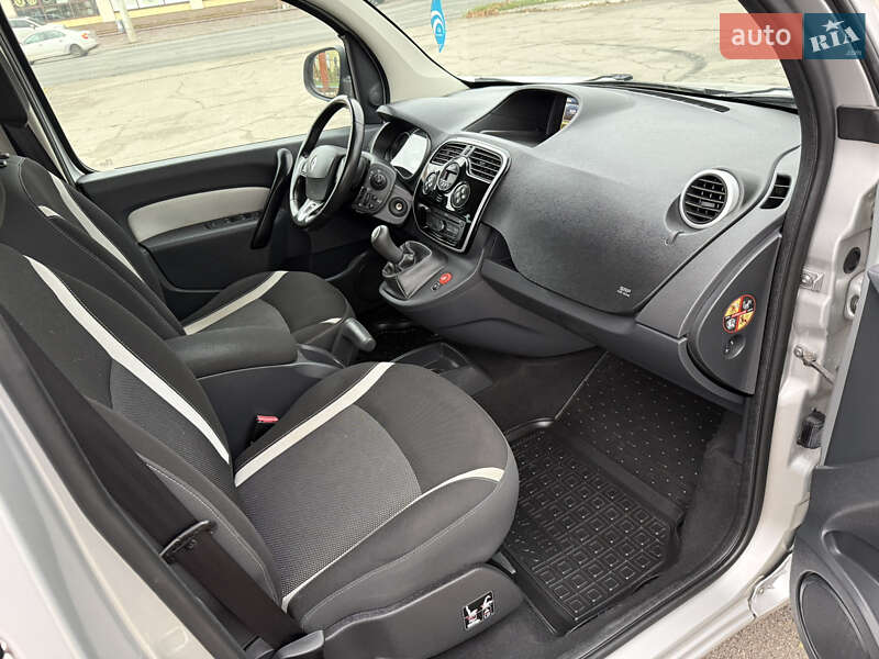 Мінівен Renault Kangoo 2016 в Дніпрі