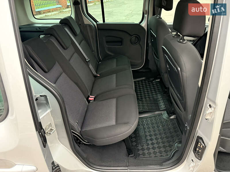 Мінівен Renault Kangoo 2016 в Дніпрі