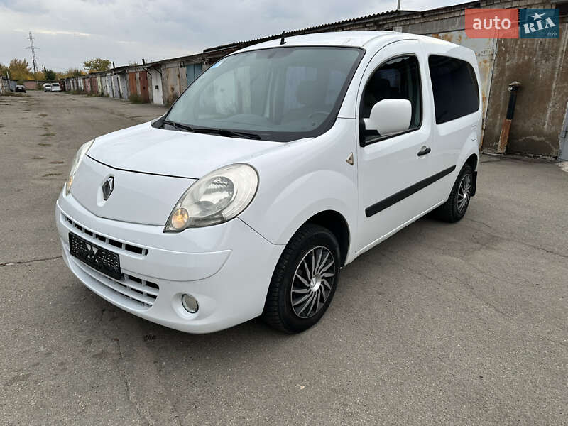 Мінівен Renault Kangoo 2010 в Жовтих Водах фото 11 Мінівен Renault Kangoo 2010 в Жовтих Водах