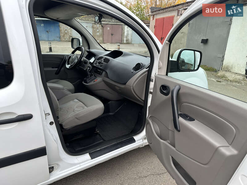 Мінівен Renault Kangoo 2010 в Жовтих Водах фото 15 Мінівен Renault Kangoo 2010 в Жовтих Водах
