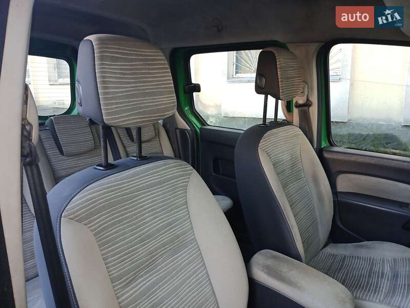 Мінівен Renault Kangoo 2011 в Львові