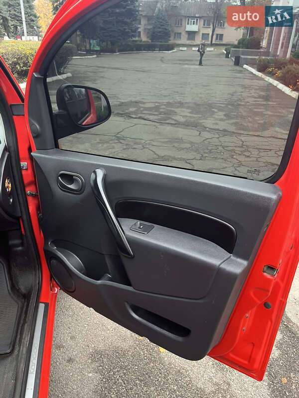 Мінівен Renault Kangoo 2016 в Кам'янському фото 33 Мінівен Renault Kangoo 2016 в Кам'янському