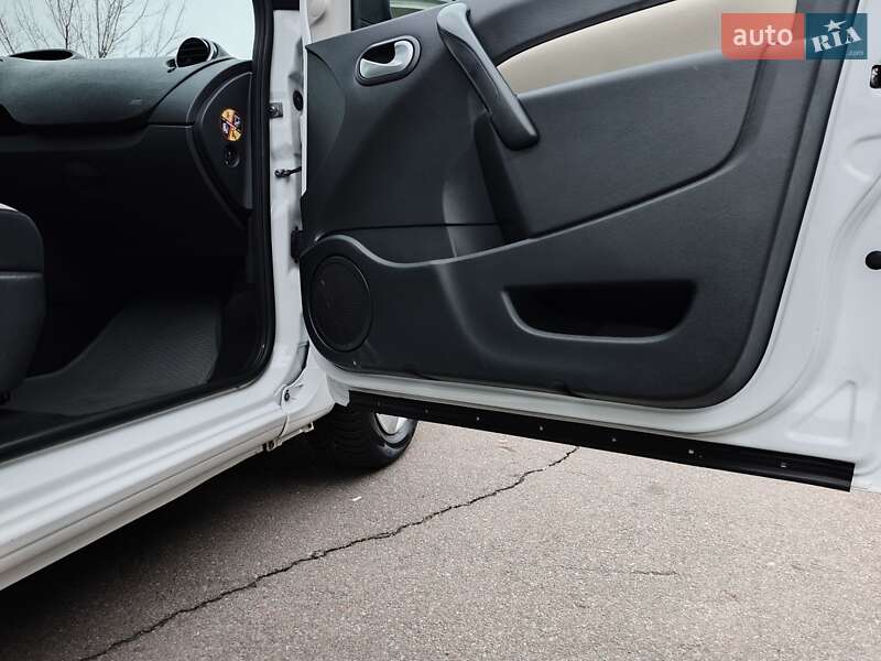 Мінівен Renault Kangoo 2011 в Києві фото 39 Мінівен Renault Kangoo 2011 в Києві