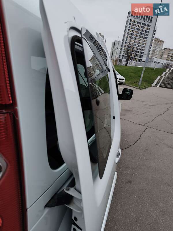 Мінівен Renault Kangoo 2011 в Києві фото 32 Мінівен Renault Kangoo 2011 в Києві