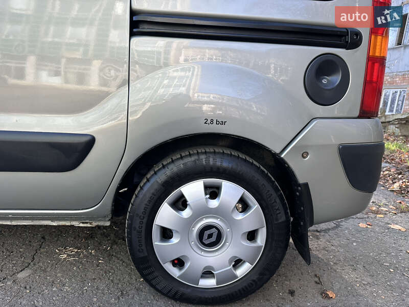 Мінівен Renault Kangoo 2004 в Чернівцях