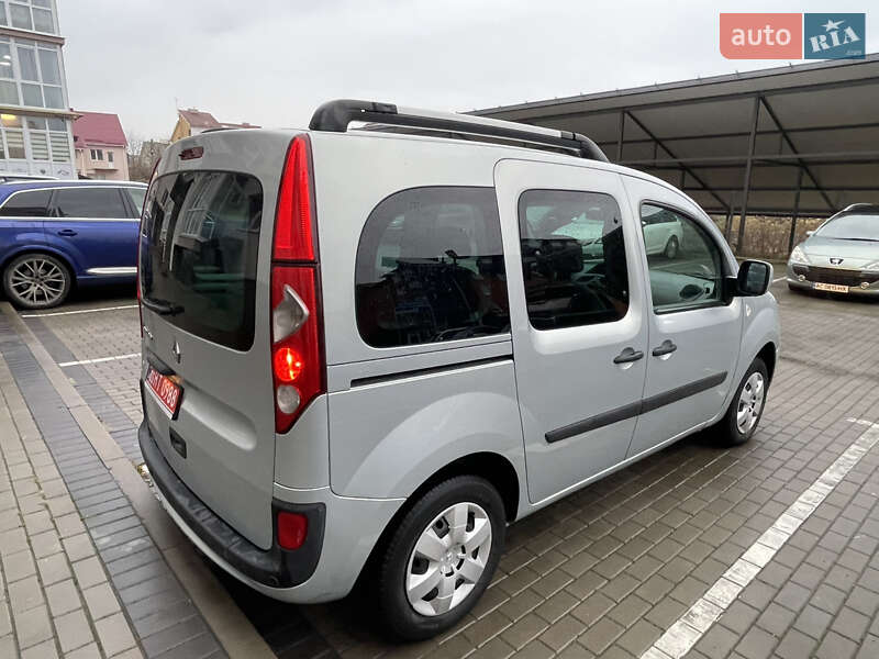 Минивэн Renault Kangoo 2010 в Луцке