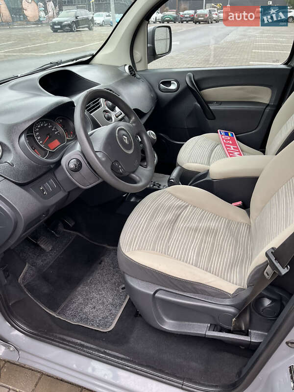 Минивэн Renault Kangoo 2012 в Луцке