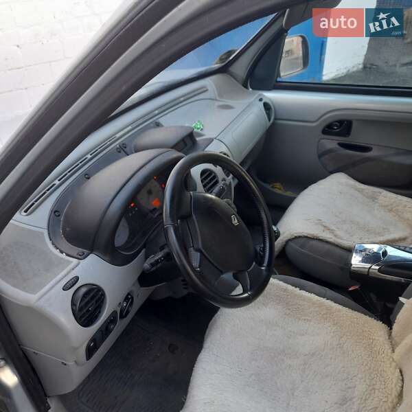 Минивэн Renault Kangoo 2002 в Ровно