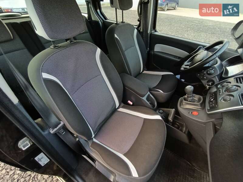 Вантажний фургон Renault Kangoo 2015 в Ковелі
