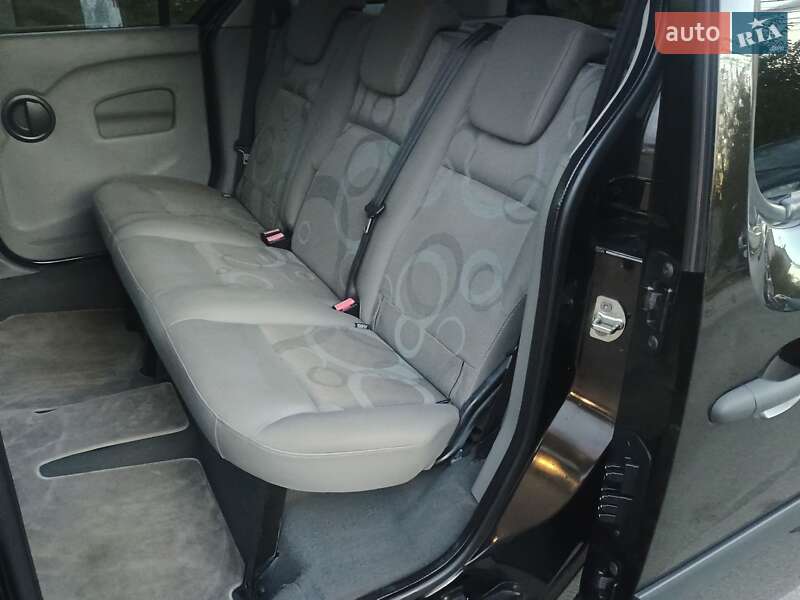 Минивэн Renault Kangoo 2010 в Виннице