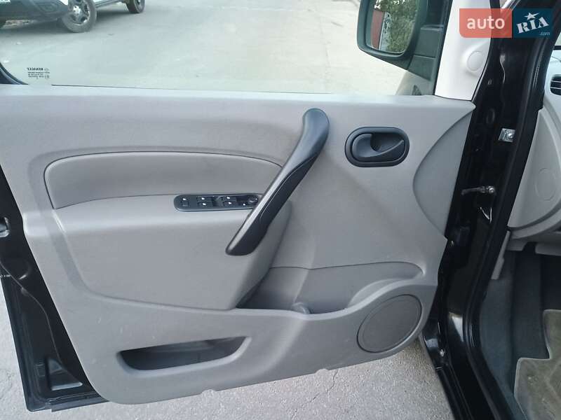 Минивэн Renault Kangoo 2010 в Виннице