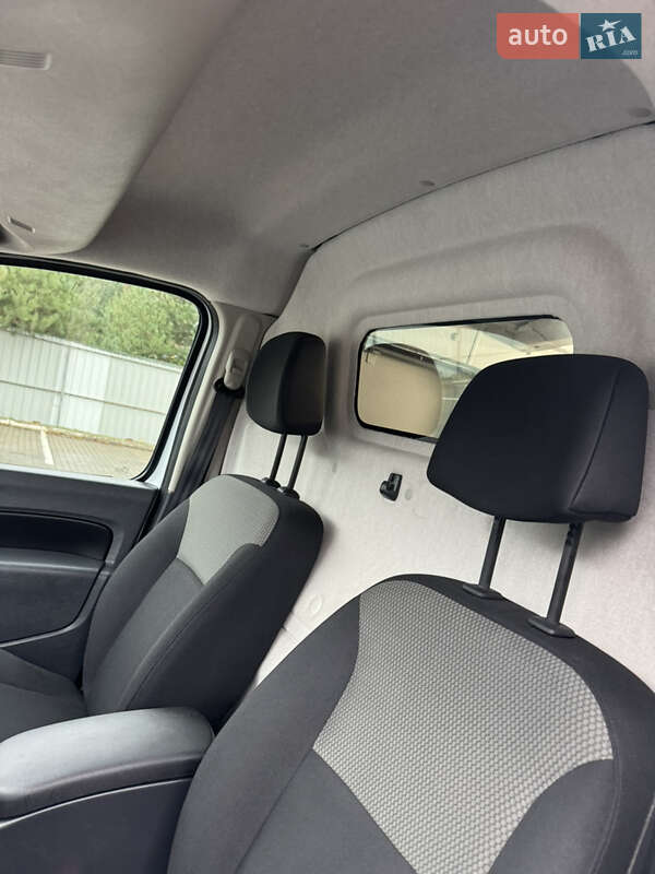 Вантажний фургон Renault Kangoo 2020 в Луцьку