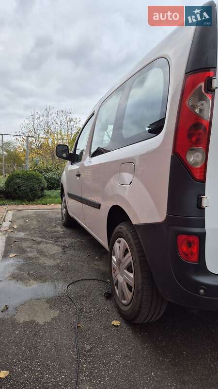 Мінівен Renault Kangoo 2010 в Чернігові