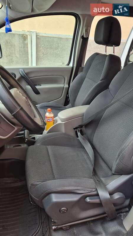 Мінівен Renault Kangoo 2010 в Чернігові