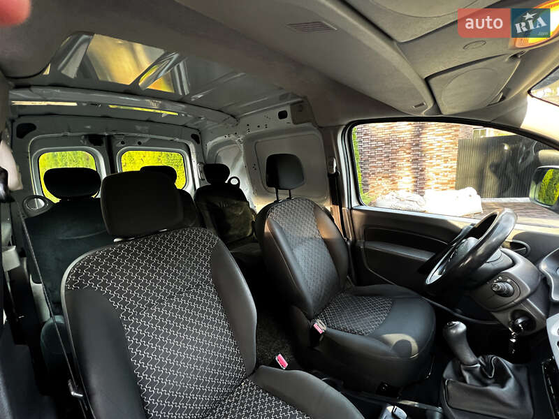 Мінівен Renault Kangoo 2012 в Києві