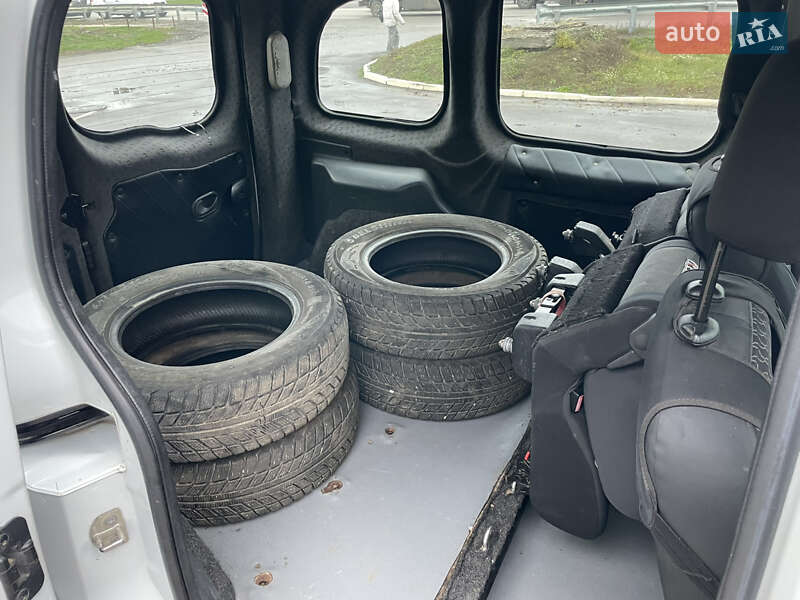 Грузопассажирский фургон Renault Kangoo 2013 в Полтаве